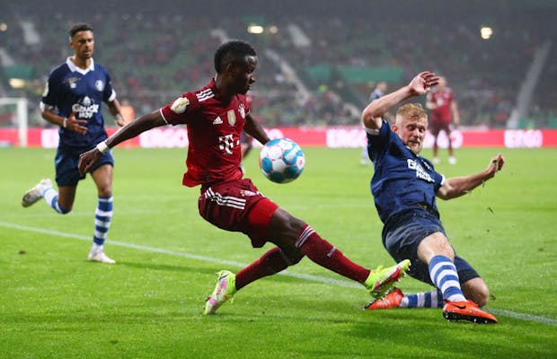 Bayern Munich face Bremer SV during DFB-Pokal first round match on August 25, 2021 (by Joern Pollex/Getty Images)