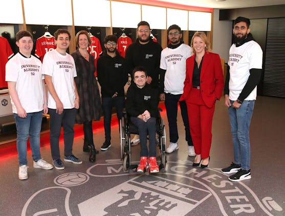 Manchester United kicks off educational partnership with UA92 ...