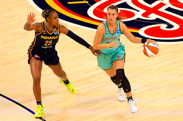 New York Liberty fined $500.000 by the WNBA for taking chartered