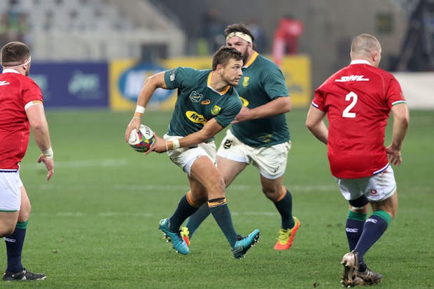 Handre Pollard of South Africa passes during the Castle Lager Lions Series 3rd Test match (Photo by EJ Langner/Gallo Images)
