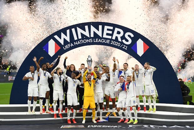 Hugo Lloris of France lifts the Uefa Nations League trophy (Photo by Mike Hewitt/Getty Images)