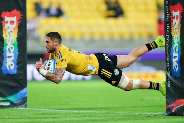 TJ Perenara of the Hurricanes. (Photo by Hagen Hopkins/Getty Images)
