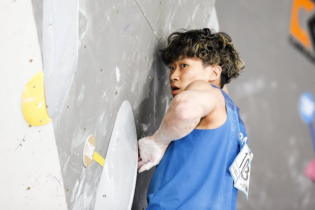 Yoshiyuki Ogata in action at an IFSC Climbing World Cup event in Seoul. (Photo by Dimitris Tosidis/IFSC)