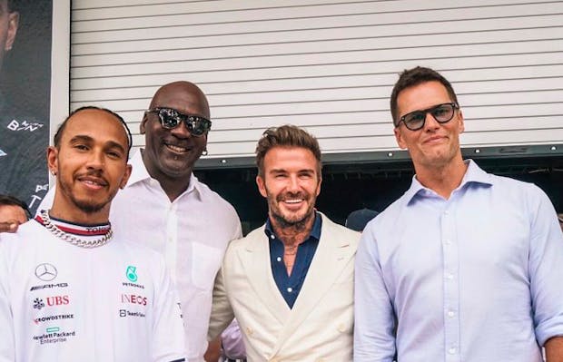 Lewis Hamilton poses with Michael Jordan, David Beckham and Tom Brady (Credit: Tom Brady/Twitter)