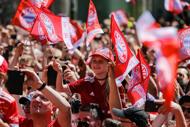 Fans as FC Bayern Muenchen celebrate winning the Bundesliga at Marienplatz on May 15, 2022 in Munich, Germany. (Photo by Leonhard Simon/Getty Images)