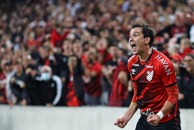 Pablo Teixeira of Athletico Paranaense celebrates after scoring during a Copa Libertadores match against Caracas FC on May 26, 2022 (by Heuler Andrey/Getty Images)