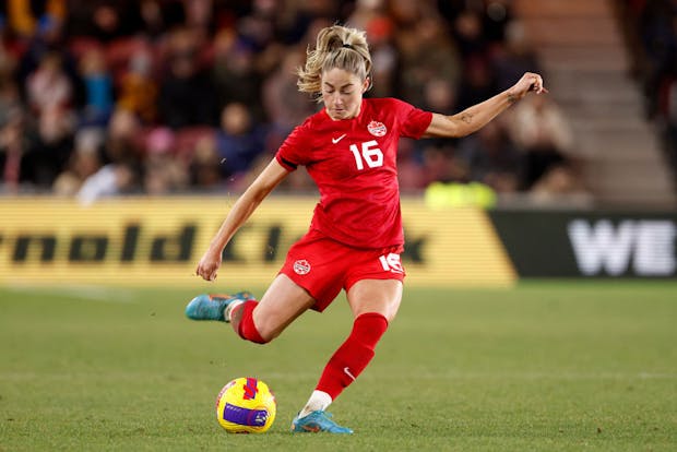 Janine Beckie of Canada during the  women's international friendly match against England on February 17, 2022 (by Richard Sellers/Soccrates/Getty Images)