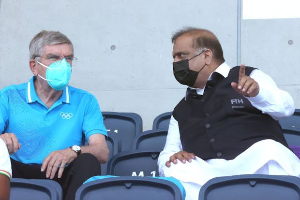International Olympic Committee president Thomas Bach (left) and Narinder Batra. (Photo by Alexander Hassenstein/Getty Images)