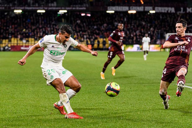 Relegated Saint-Etienne and Metz will both feature in Ligue 2 in 2022-23 (Photo by Marcio Machado/Eurasia Sport Images/Getty Images)