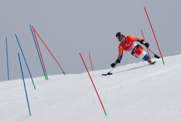 Jeroen Kampschreur in the Para Alpine Skiing Men's Slalom Sitting during the Beijing 2022 Winter Paralympics (by Christian Petersen/Getty Images)