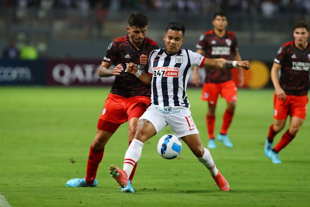 Alianza Lima in action during 2022 Copa Libertadores in Lima, Peru. (Photo by Leonardo Fernandez/Getty Images)