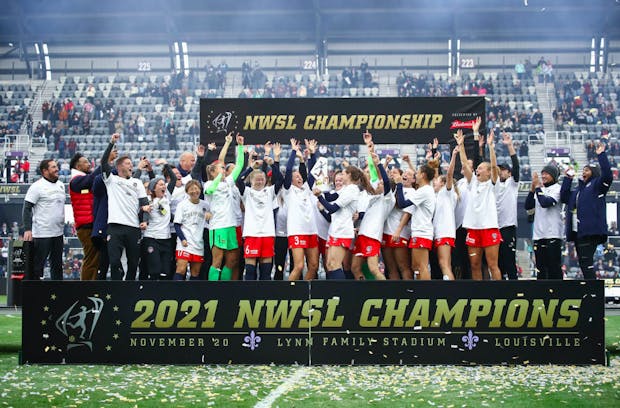 Washington Spirit celebrates victory in the 2021 NWSL Championship Game. (Credit: Getty Images)