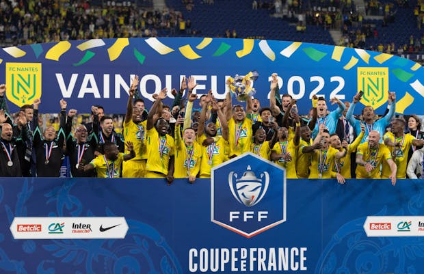 Nantes celebrate after the Coupe de France final against OGC Nice (Photo by Tnani Badreddine ATPImages/Getty Images)