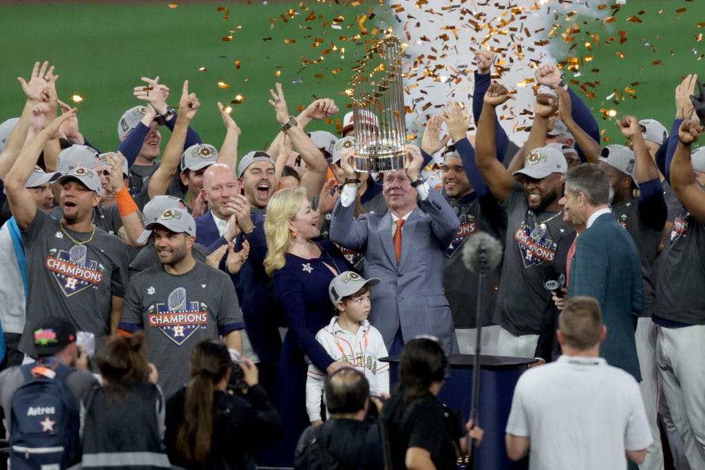 World Series audience finishes below last year - Sports Media Watch