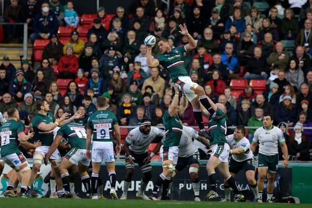 Hanro Liebenberg of Leicester Tigers catches the ball at a line-out during the Premiership match versus London Irish in November 2022 (Malcolm Couzens/Getty Images)