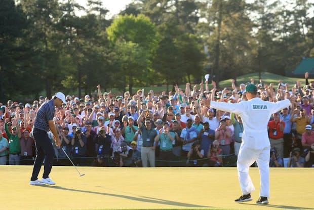 Scottie Scheffler on the 18th green after winning the Masters in 2022. (Getty Images)