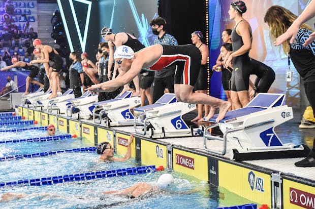 An International Swimming League event takes place on August 26, 2021 in Naples, Italy (by Ivan Romano/Getty Images)