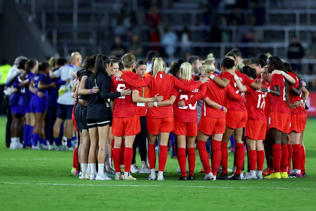 Canada women's team in a huddle ahead of the SheBelives Cup match against United States. (Getty Images)