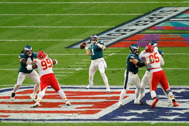 Jalen Hurts #1 of the Philadelphia Eagles throws a pass during the second quarter against the Kansas City Chiefs on February 12, 2023 (Sarah Stier/Getty Images)
