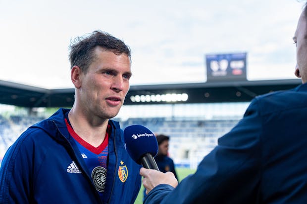 Fabian Frei of Swiss Super League club FC Basel being interviewed by Blue Sport. (Photo by RvS.Media/Robert Hradil/Getty Images)