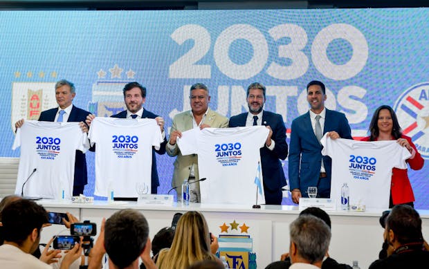 EZEIZA, ARGENTINA - FEBRUARY 07: (L-R) Argentina, Chile, Paraguay and Uruguay announce joint candidacy for FIFA 2030 World Cup. (Photo by Marcelo Endelli/Getty Images)
