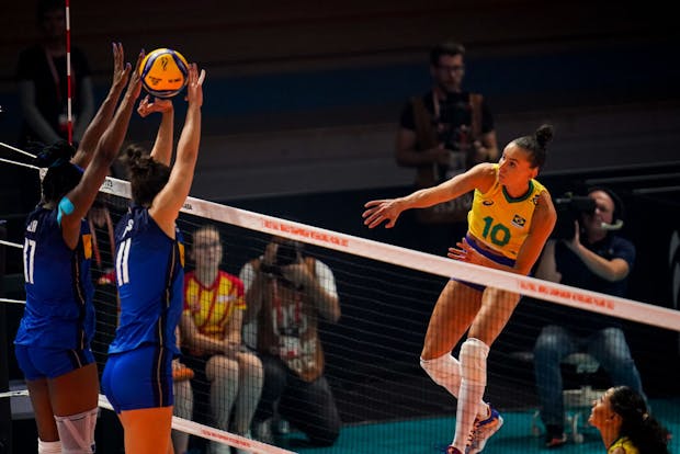 Italy players block Brazil at the FIVB Volleyball Women's World Championship (Photo by Rene Nijhuis/Orange Pictures/BSR Agency/Getty Images)