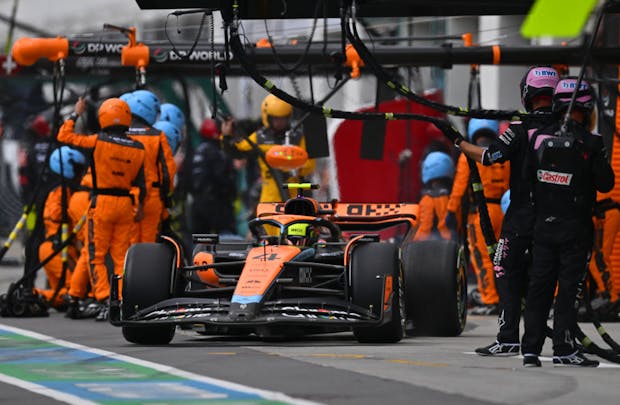 McLaren's Lando Norris makes a pitstop during the Canadian Grand Prix on June 18, 2023 (by Dan Mullan/Getty Images)