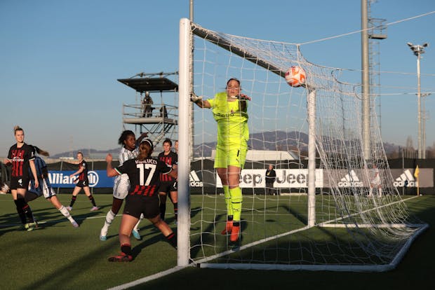 A late header from Linda Sembrant of Juventus beats Laura Giuliani in the AC Milan goal (Photo by Jonathan Moscrop/Getty Images)