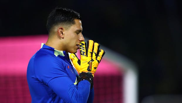 MAZATLAN, MEXICO - OCTOBER 06: Angel Malagon of Club América gestures prior the 12th round match between Mazatlan FC and America as part of the Torneo Apertura 2023 Liga MX at Kraken Stadium on October 06, 2023 in Mazatlan, Mexico. (Photo by Sergio Mejia/Getty Images)