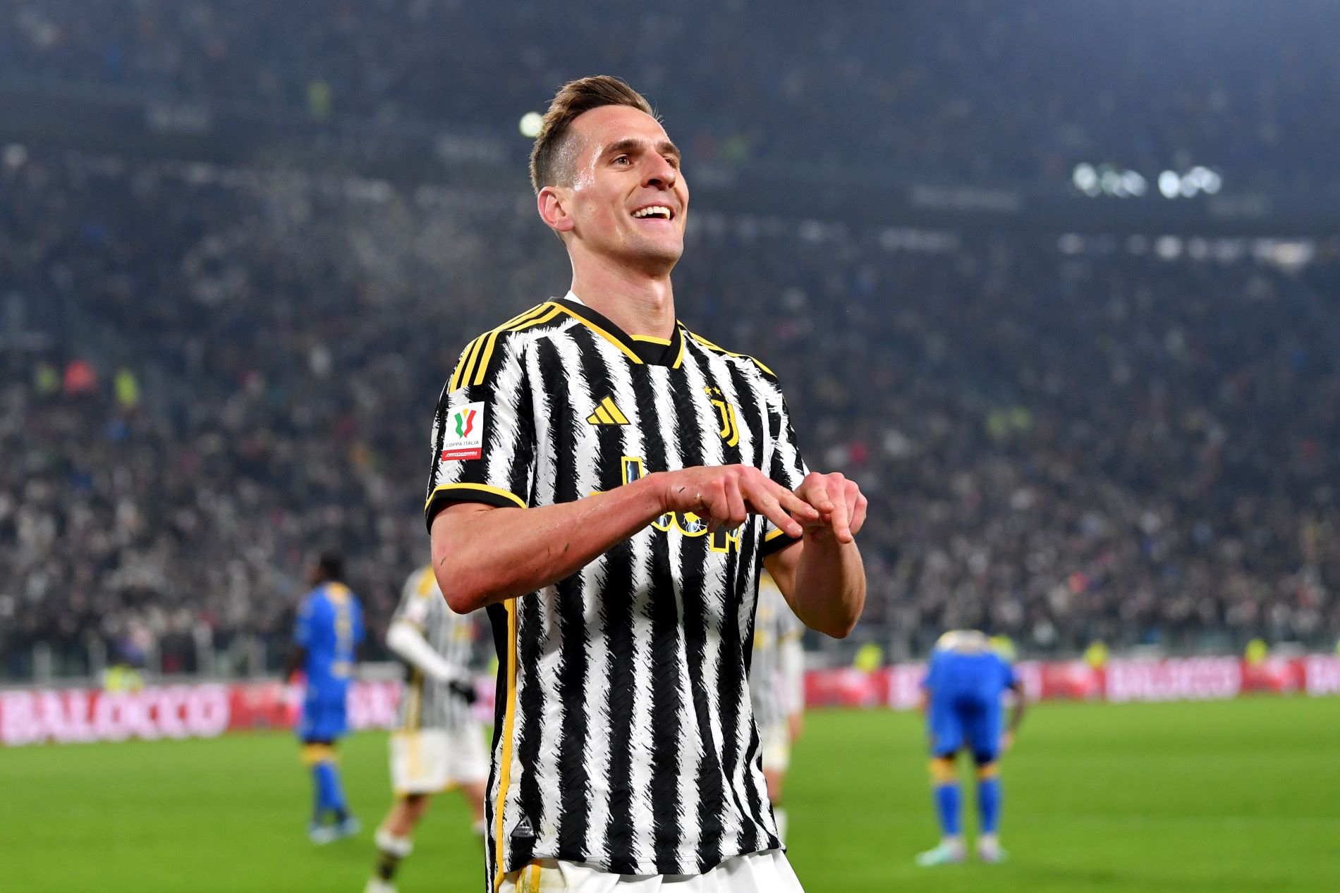 LECCE, ITALY - JANUARY 21: Arkadiusz Milik of Juventus in action during the Serie A TIM match between US Lecce and Juventus - Serie A TIM at Stadio Via del Mare on January 21, 2024 in Lecce, Italy. (Photo by