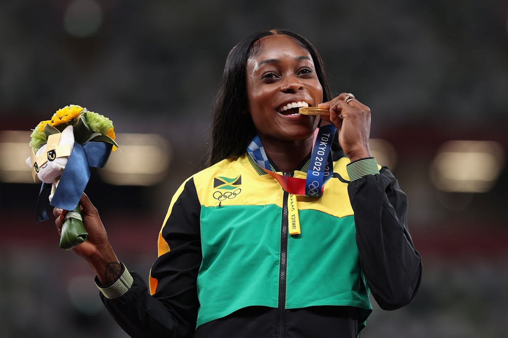 https://www.gettyimages.co.uk/detail/news-photo/elaine-thompson-herah-of-team-jamaica-poses-with-the-gold-news-photo/1334885471?adppopup=true