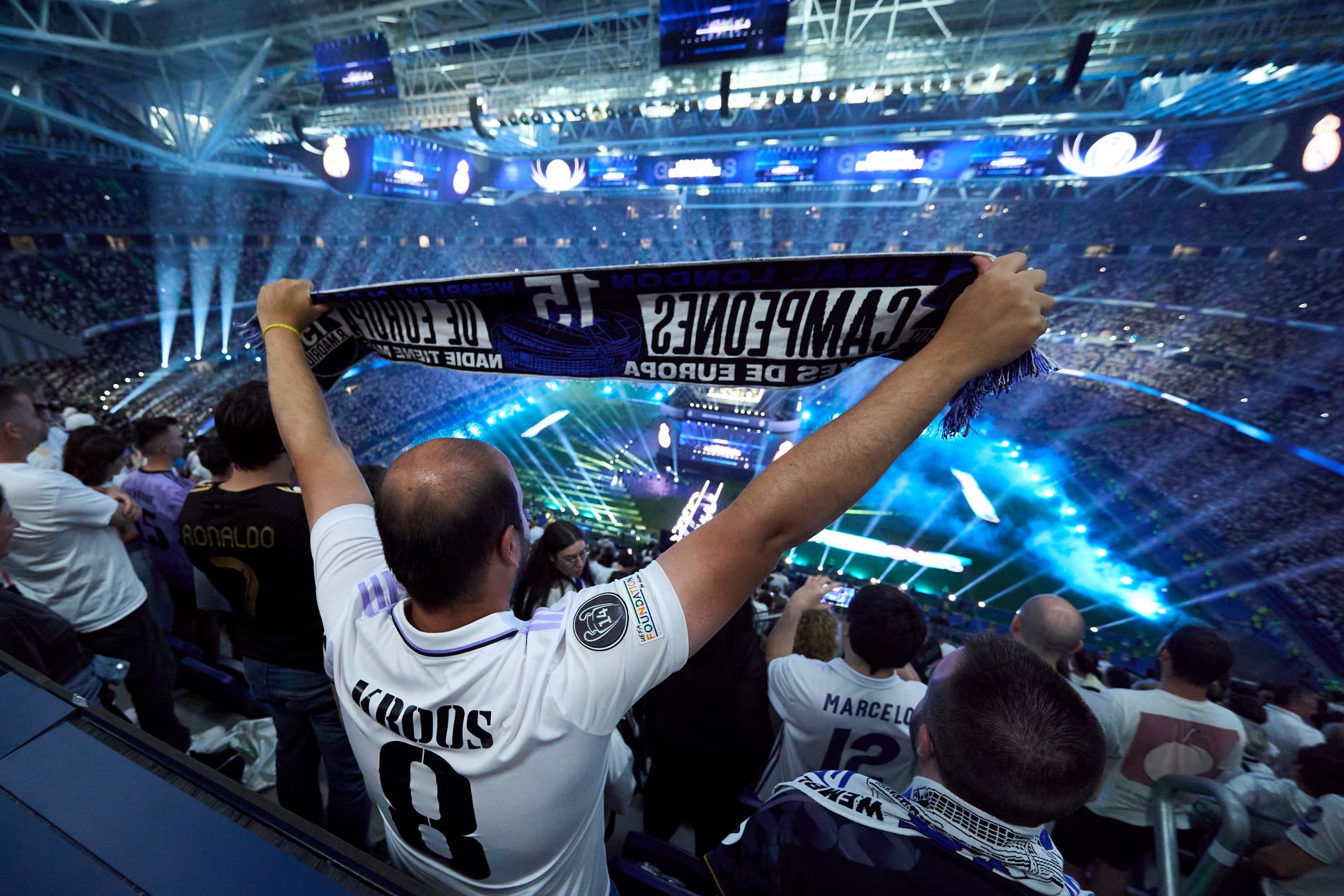 MADRID, SPAIN - JUNE 02: A general view as the players and fans of Real Madrid celebrate at the Estadio Santiago Bernabeu during the Real Madrid UEFA Champions League Trophy Parade following their victory over Borussia Dortmund in the UEFA Champions League Final on June 02, 2024 in Madrid, Spain. (Photo by Angel Martinez/Getty Images)