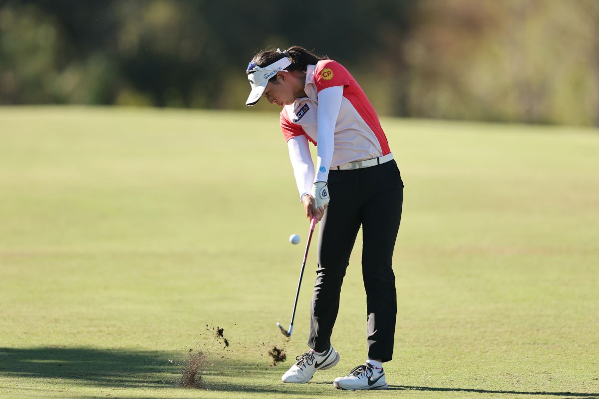 NAPLES, FLORIDA - NOVEMBER 24: Jeeno Thitikul of Thailand plays a shot on the 15th hole during the final round of the CME Group Tour Championship 2024 at Tiburon Golf Club on November 24, 2024 in Naples, Florida. (Photo by Michael Reaves/Getty Images)