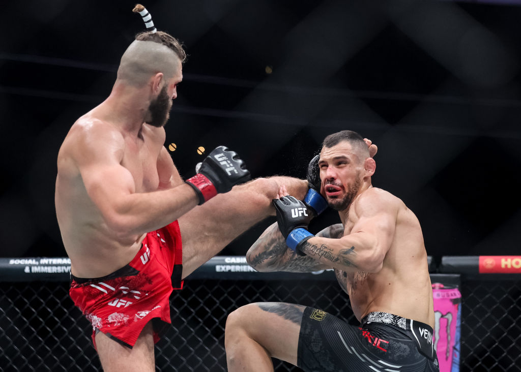 (Carmen Mandato/Getty Images)