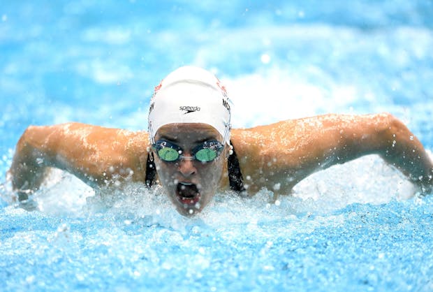 Kaylee McKeown at the 2022 Australian Swimming Championships. (Photo by Quinn Rooney/Getty Images)