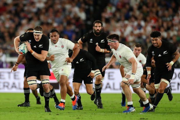 Brodie Retallick of the All Blacks makes a break during the Rugby World Cup 2019 semi-final match against England (by Hannah Peters/Getty Images)