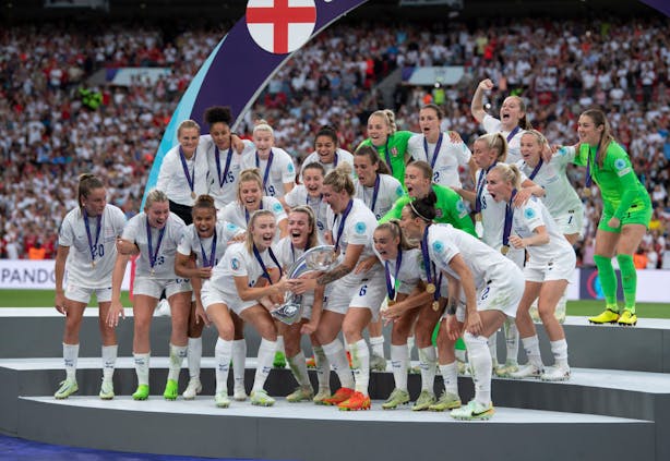 The England team celebrate with the trophy after the Uefa Women's Euro 2022 final (Photo by Visionhaus/Getty Images)
