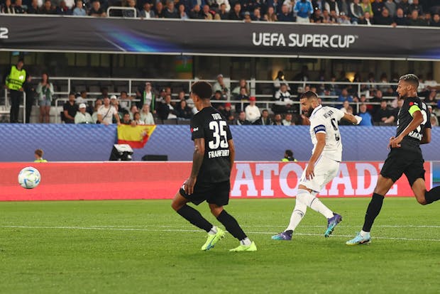 Karim Benzema of Real Madrid scores last night against Eintracht Frankfurt (Photo by Chris Brunskill/Fantasista/Getty Images)