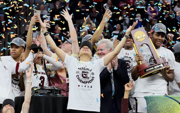 MINNEAPOLIS, MINNESOTA - APRIL 03: Dawn Staley the head coach of the South Carolina Gamecocks against the Connecticut  Huskies in the championship game of the 2022 NCAA Women's Basketball Tournament at Target Center on April 03, 2022 in Minneapolis, Minnesota. (Photo by Andy Lyons/Getty Images)