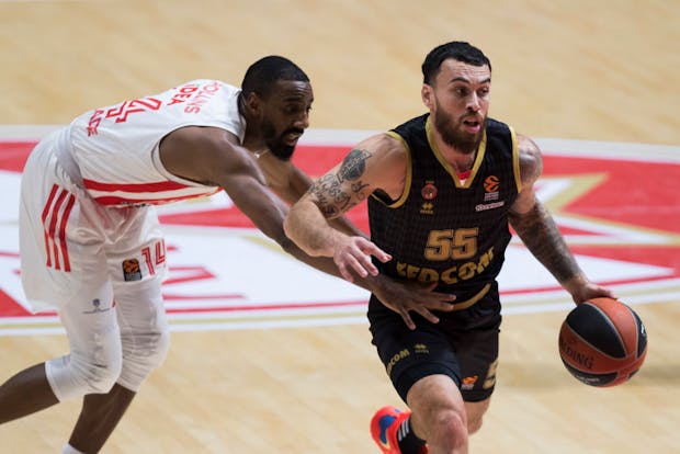 Mike James of AS Monaco drives to the basket during the EuroLeague match against Crvena Zvezda mts Belgrade (Photo by Nikola Krstic/MB Media/Getty Images)