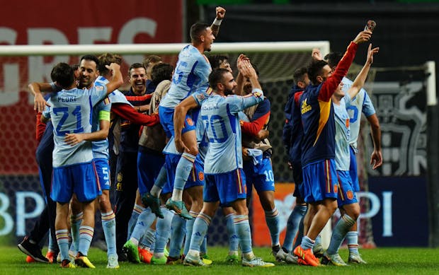 Spain celebrates victory at the end of the Uefa Nations League - League Path Group 2 match against Portugal on September 27, 2022 (by Gualter Fatia/Getty Images)