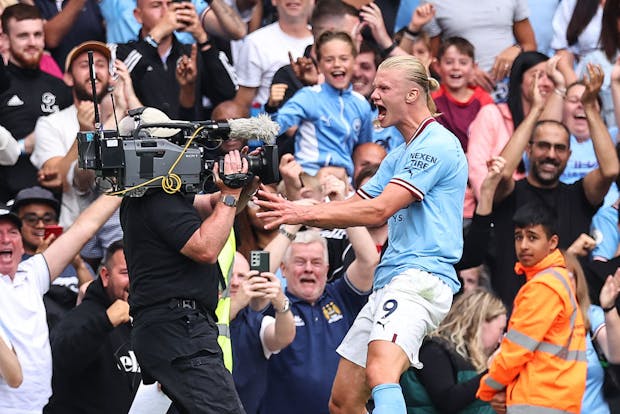Erling Haaland of Manchester City celebrates during the Premier League match against Crystal Palace on August 27, 2022 (by Robbie Jay Barratt - AMA/Getty Images)