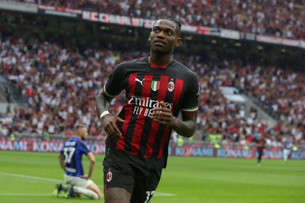 Rafael Leao of AC Milan celebrates after scoring during the Serie A match against FC Internazionale on September 3, 2022 (by Jonathan Moscrop/Getty Images)