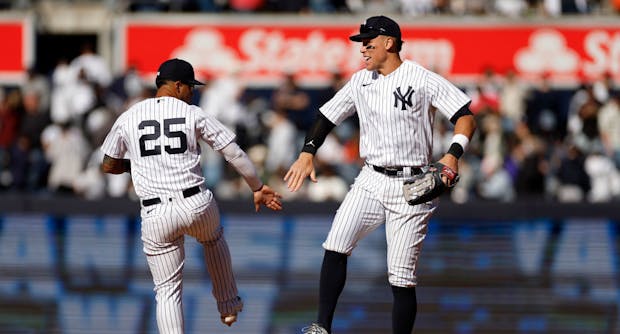 Gleyber Torres #25 celebrates with Aaron Judge #99 of the New York Yankees (Getty Images)