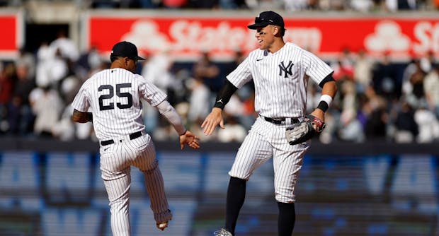 Gleyber Torres #25 celebrates with Aaron Judge #99 of the New York Yankees (Getty Images)