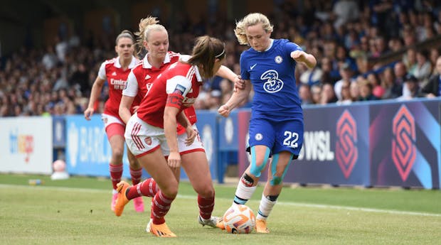 Erin Cuthbert of Chelsea is challenged by Frida Maanum and Katie McCabe of Arsenal (Photo by Harriet Lander - Chelsea FC/Getty Images)