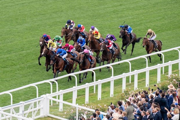 The Jersey Stakes at Royal Ascot 2022 (by Sebastian Frej/MB Media/Getty Images)