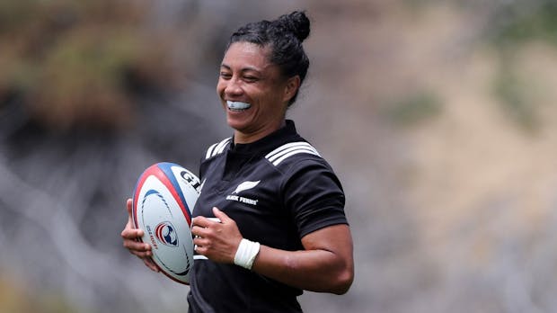 Renee Wickliffe of New Zealand scores  during a match against England in San Diego, California, 2019. (Photo by Sean M. Haffey/Getty Images)