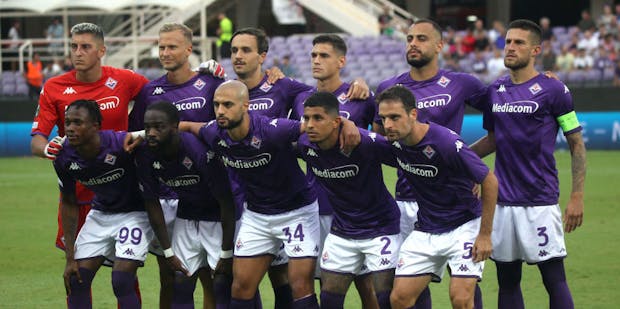 ACF Fiorentina players pose during the Europa Conference League match against Rigas Futbola Skola (Photo by MB Media/Getty Images)