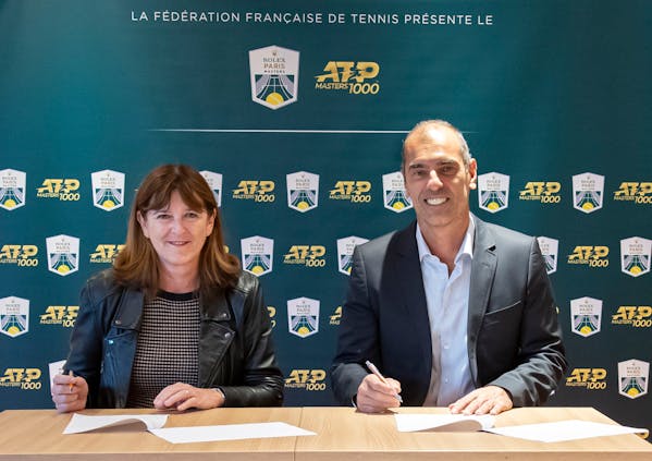 Pascale Roque, managing director of Hertz France, and Cédric Pioline, director of the Rolex Paris Masters (Photo: Marine Andrieux/FFT)